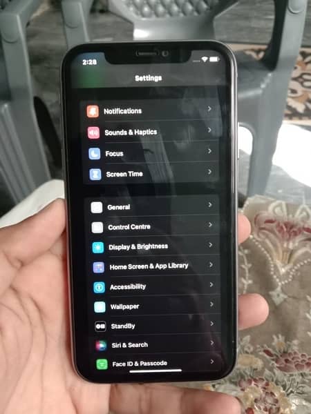 iphone11 /128 GB factory unlock nun PTA 12