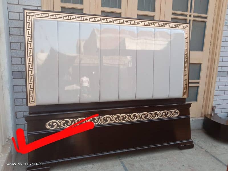 ay King size bed for sale only contact me serious person 03069011889 0