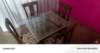 daining table with 4 chairs new condition