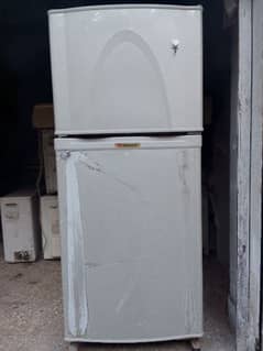 Dawlance fridge for sale