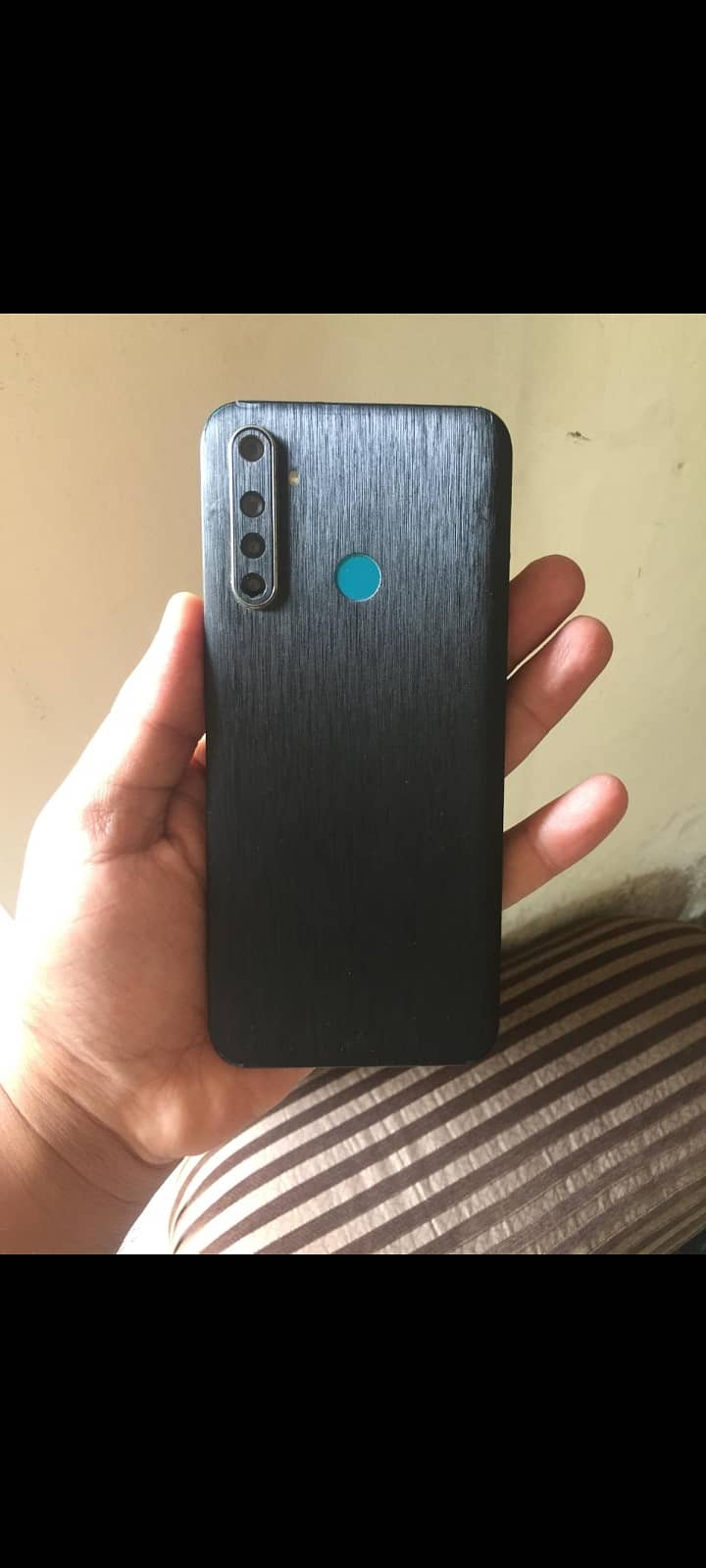 Realme 5i(4/64), Snapdragon 665, 10/10 condition. 3