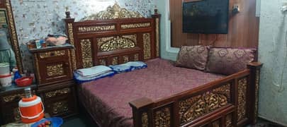 ful size bed side tabl sangar maz bartno Vali almari or sofa set