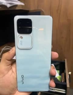 Vivo V30