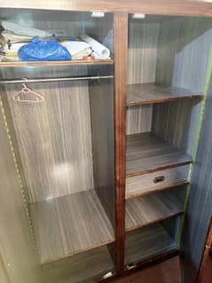 Wardrobe cabinet