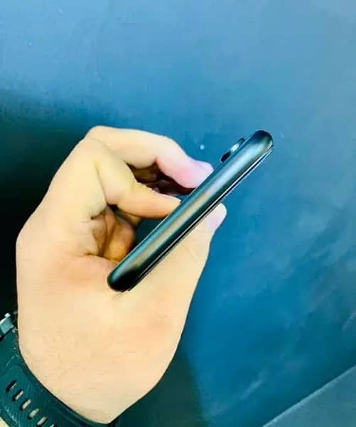 Iphone XR urgent sale 2