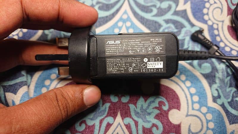 Genuine Asus Laptop Charger 19V 1.58A, 30W 3