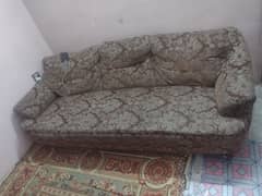 sofa set 5 seeter nd table and seti