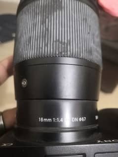 sigma 16 mm lens 1.4