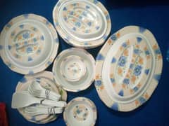 Plastic dinner set for sale