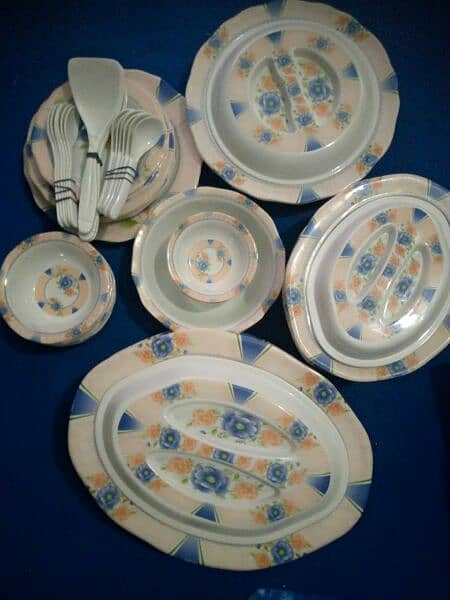 Plastic dinner set for sale 1