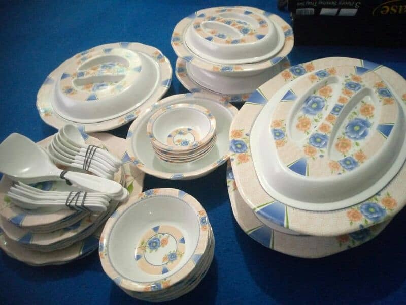 Plastic dinner set for sale 2