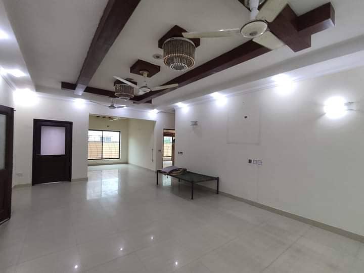 1 Kanal House For Rent In DHA Lahore Phase 5 Near Roots School 6