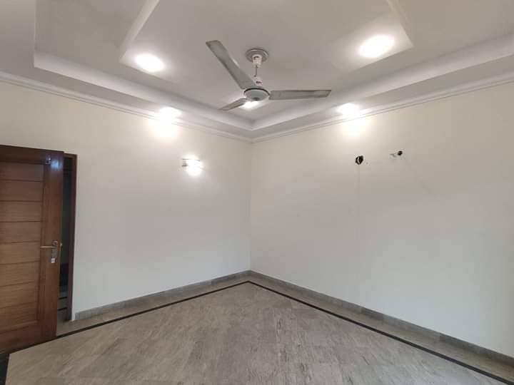 1 Kanal House For Rent In DHA Lahore Phase 5 Near Roots School 8