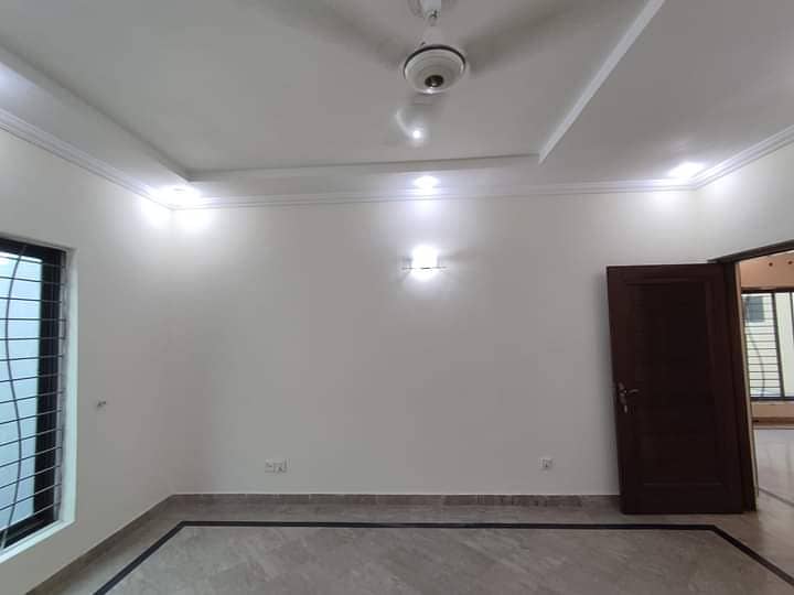 1 Kanal House For Rent In DHA Lahore Phase 5 Near Roots School 13