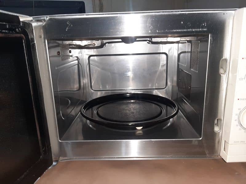 Microwave oven Turbo 6