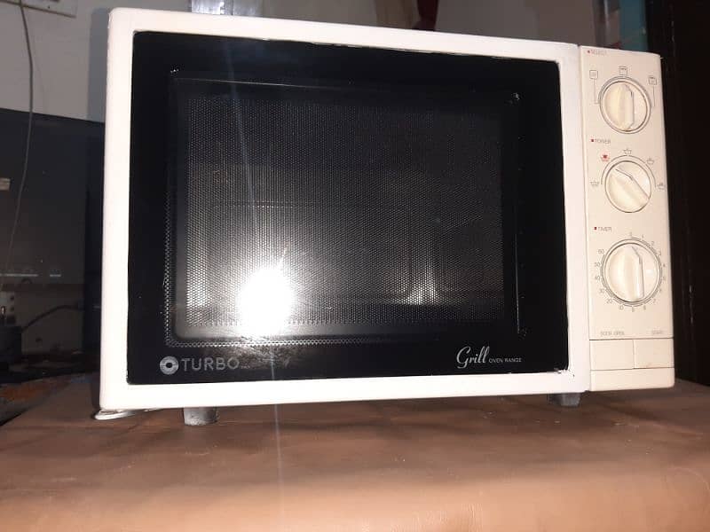 Microwave oven Turbo 7