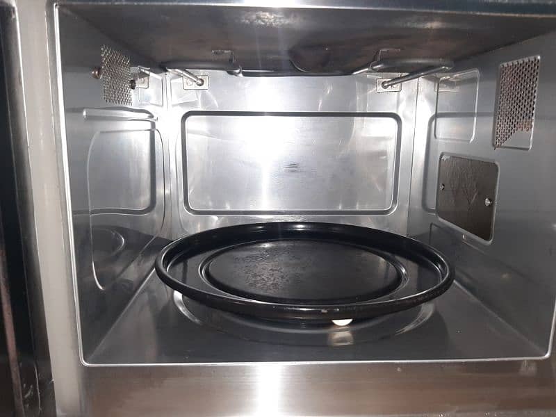 Microwave oven Turbo 8