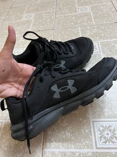 underarmour charged assert 8      nike/adidas/puma 0