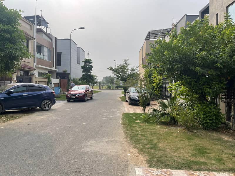 5 marls house for sale in paragon city lahore 4