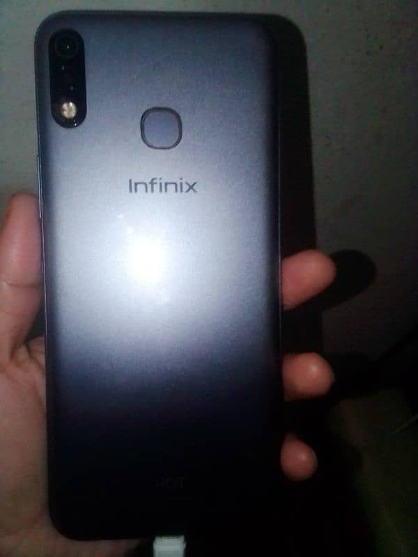 Infinix hot 8 1