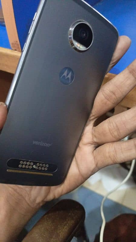 Moto Z2 Play 4 32 Offical PTA Approved 8000 5