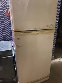 Urgent !Small Dawlance Fridge 0