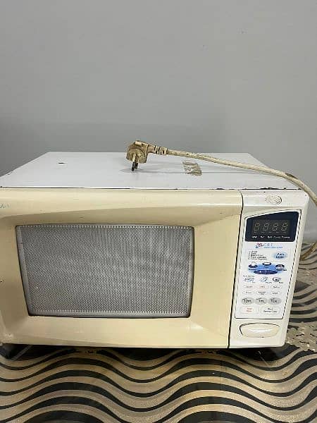 microwave oven 1