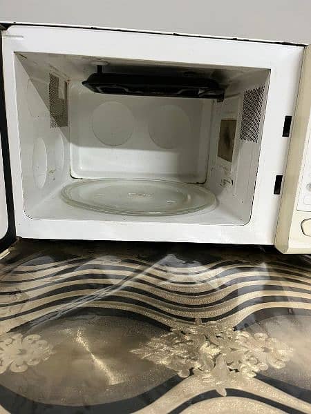 microwave oven 2