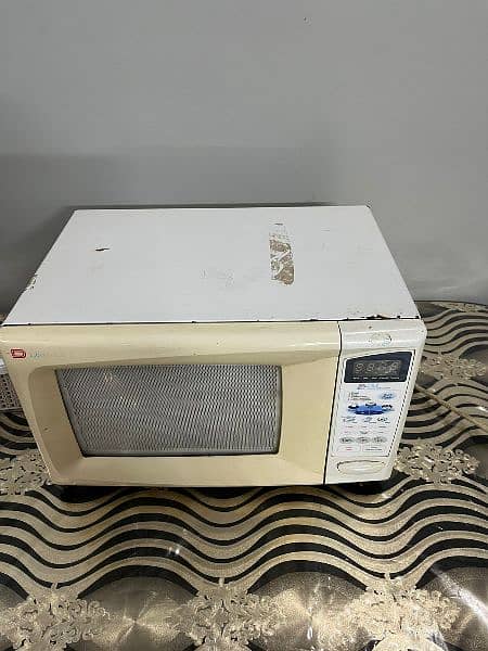 microwave oven 3