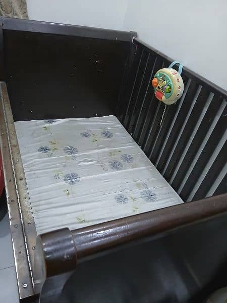 baby cot bed with mattress morty foam in Pakistan 3