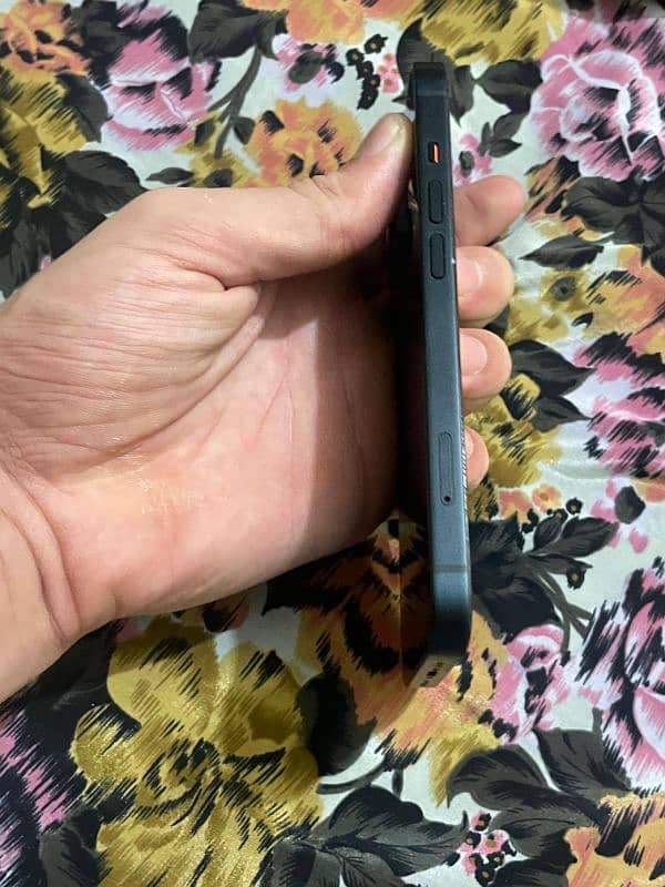 Iphone 14 lush condition for urgent sale 7