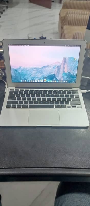 MacBook Air Mid 11 2