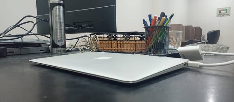 MacBook Air Mid 11 4