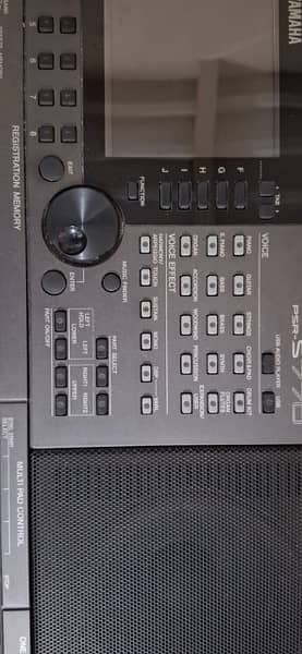 Yamaha s770 with original supply box and all original accessories 2