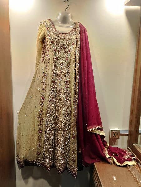 bridal maxi with dupatta and clutch 6