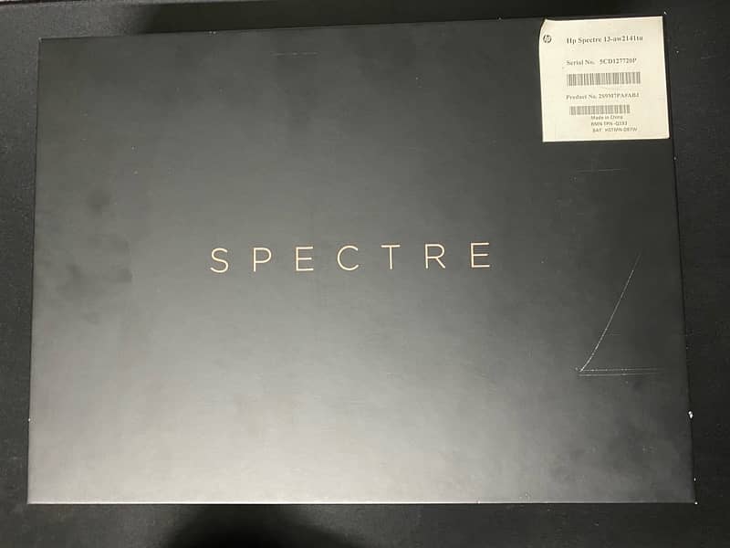 Hp Spectre Core i7 11 gen with box. 0