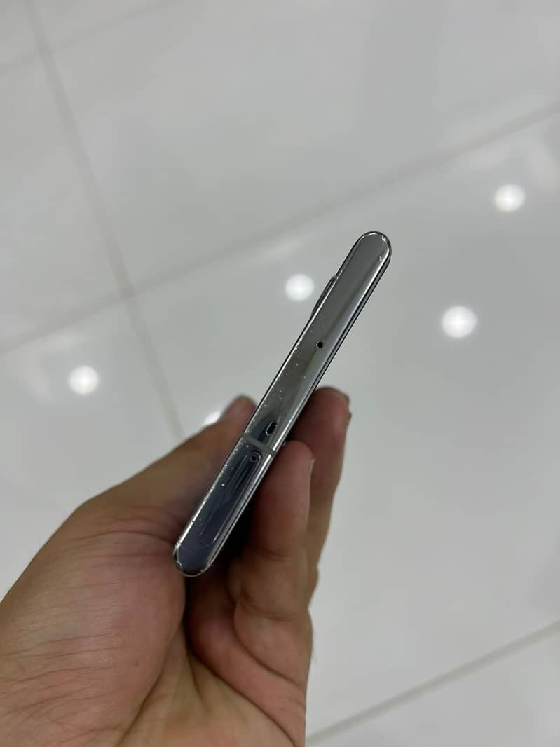 Urgent sale note 10 pluse 1