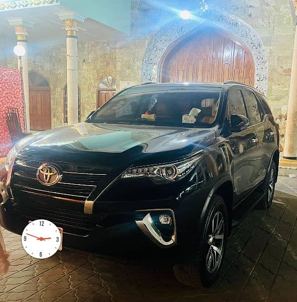 Toyota Fortuner V 2020 b2b genuine better then revo prado oshan haval 5