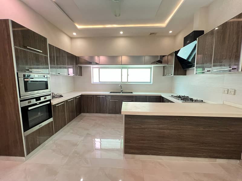 Modern 5-Bedroom Double-Unit House for Rent in Prime DHA Phase 6 Block H 7