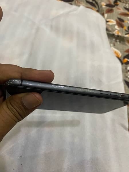 iPhone 11  128 go panel dead ho ga  baki  sab kuch okay hi 4