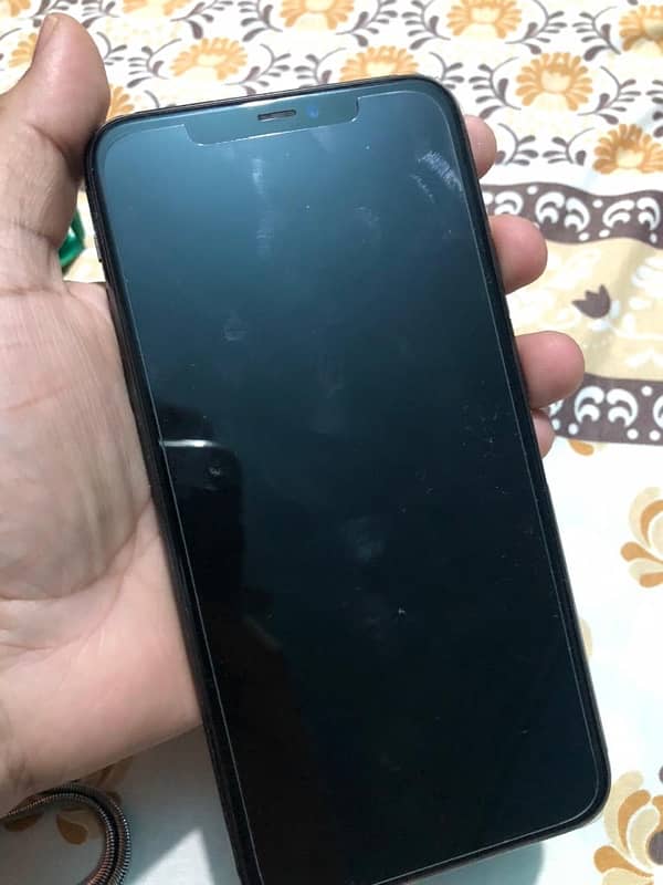 Iphone 11 pro max 512gb scratchless condition 1