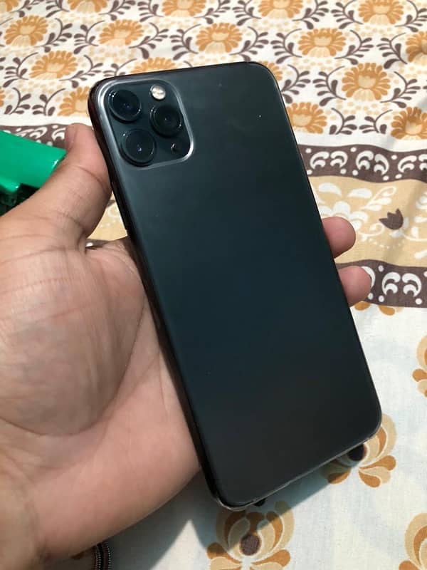 Iphone 11 pro max 512gb scratchless condition 4