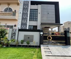 "4-Bedroom 5-Marla House For Sale In DHA Phase 9 Town Block C: Modern Design And Top-Quality Finishes"