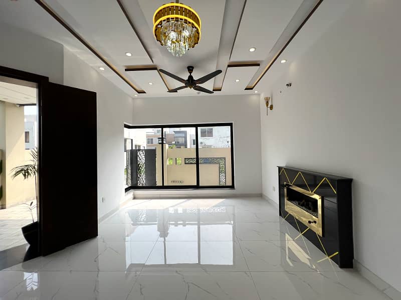 Luxurious 5-Marla Residence with 3 Bedrooms and Prime Location in DHA Phase 9-Town Block A 0