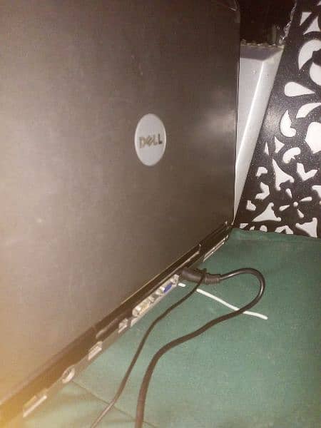 I have a dell laptop old model with dual speaker and extra speaker w 2