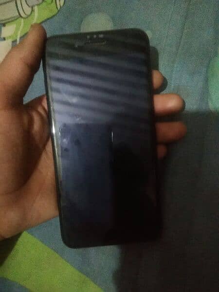 I phone 7 plus pta approved 128gb only call 4