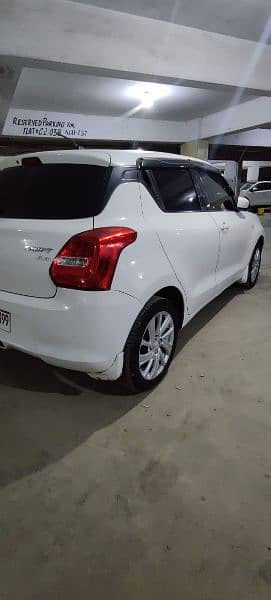 Suzuki Swift GL CTV 
Model 2022 5