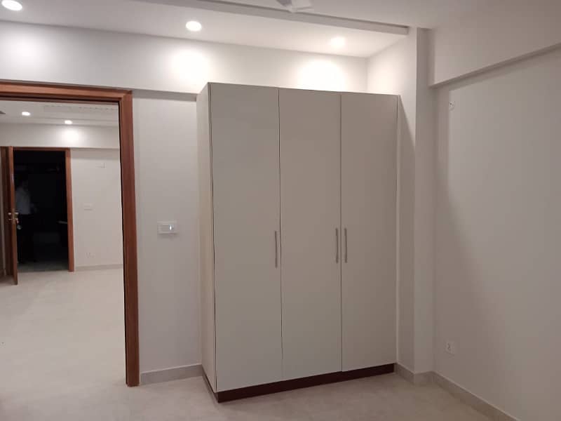 The Galleria 2 bed brand new apartment for rent at reasonable price 8