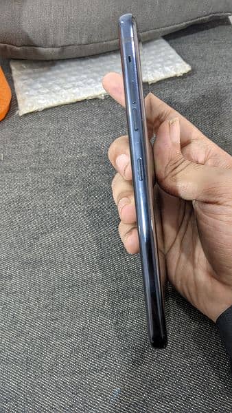 LG G8 ThinQ PTA APPROVED 10/10 5