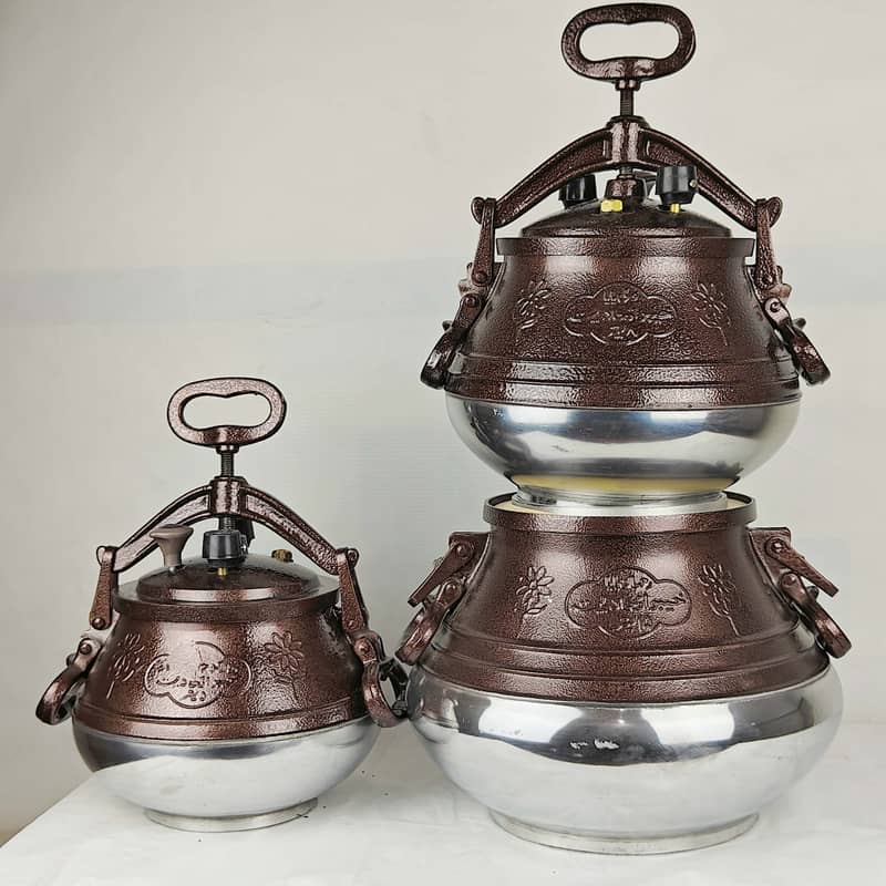 Afghani Messi Pressure Cooker Brown color with 3 Values one bypass va 11